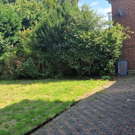 D Elmdon Homestay Shared 4 Bedrooms Birmingham Exterior photo