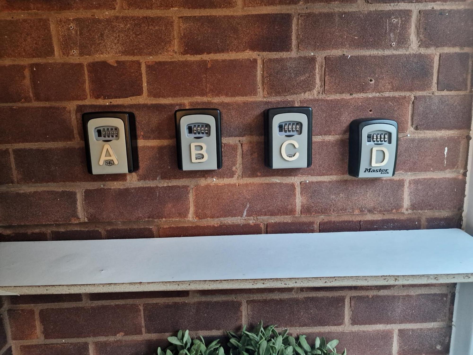 D Elmdon Homestay Shared 4 Bedrooms Birmingham Exterior photo