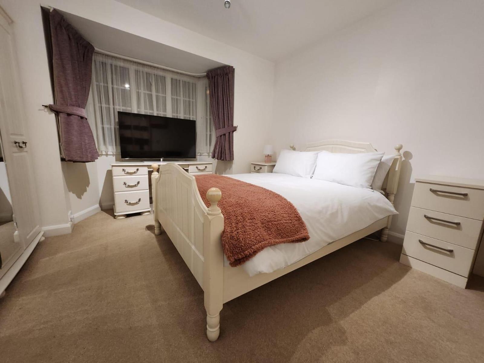 D Elmdon Homestay Shared 4 Bedrooms Birmingham Exterior photo
