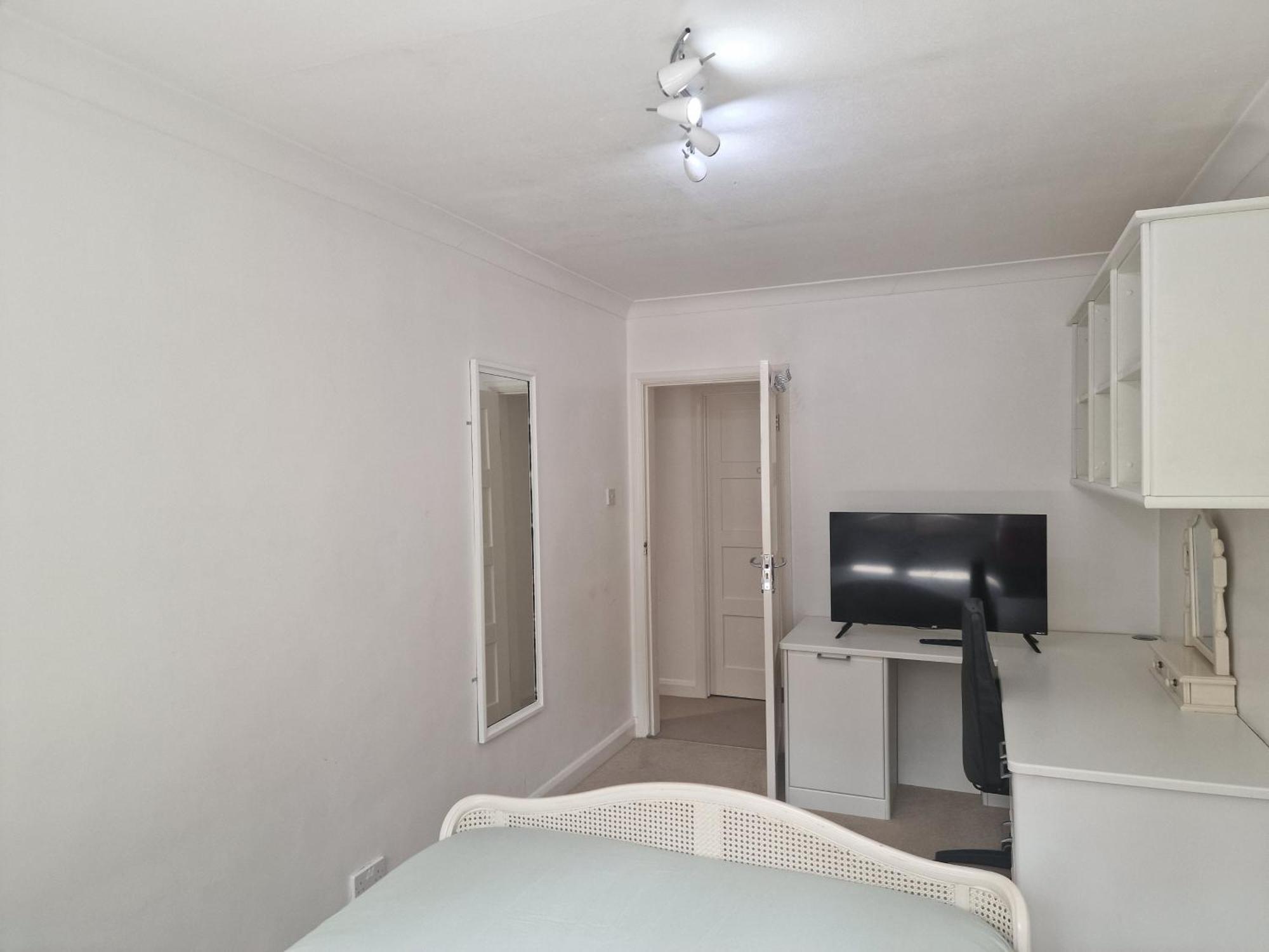 D Elmdon Homestay Shared 4 Bedrooms Birmingham Exterior photo